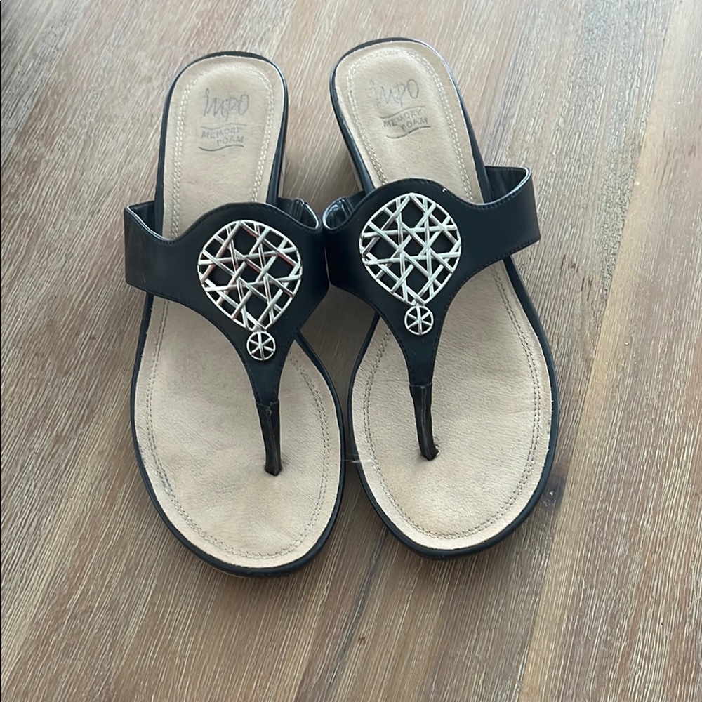 Impo Black and Cream Sandals with Decorative Medallion
